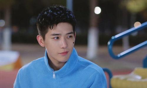 王安宇恋情爆料最新情况,神秘女友身份揭晓，细节曝光引热议